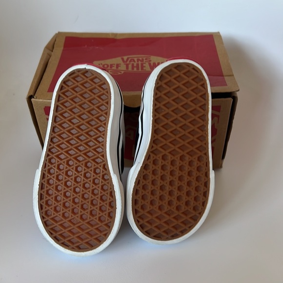 Gently worn Vans Classic Slip on sneakers - Picture 4 of 4